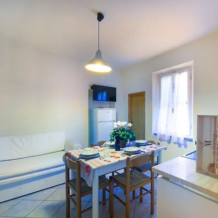 Elba Casale Al Mare Cm4 דירה *